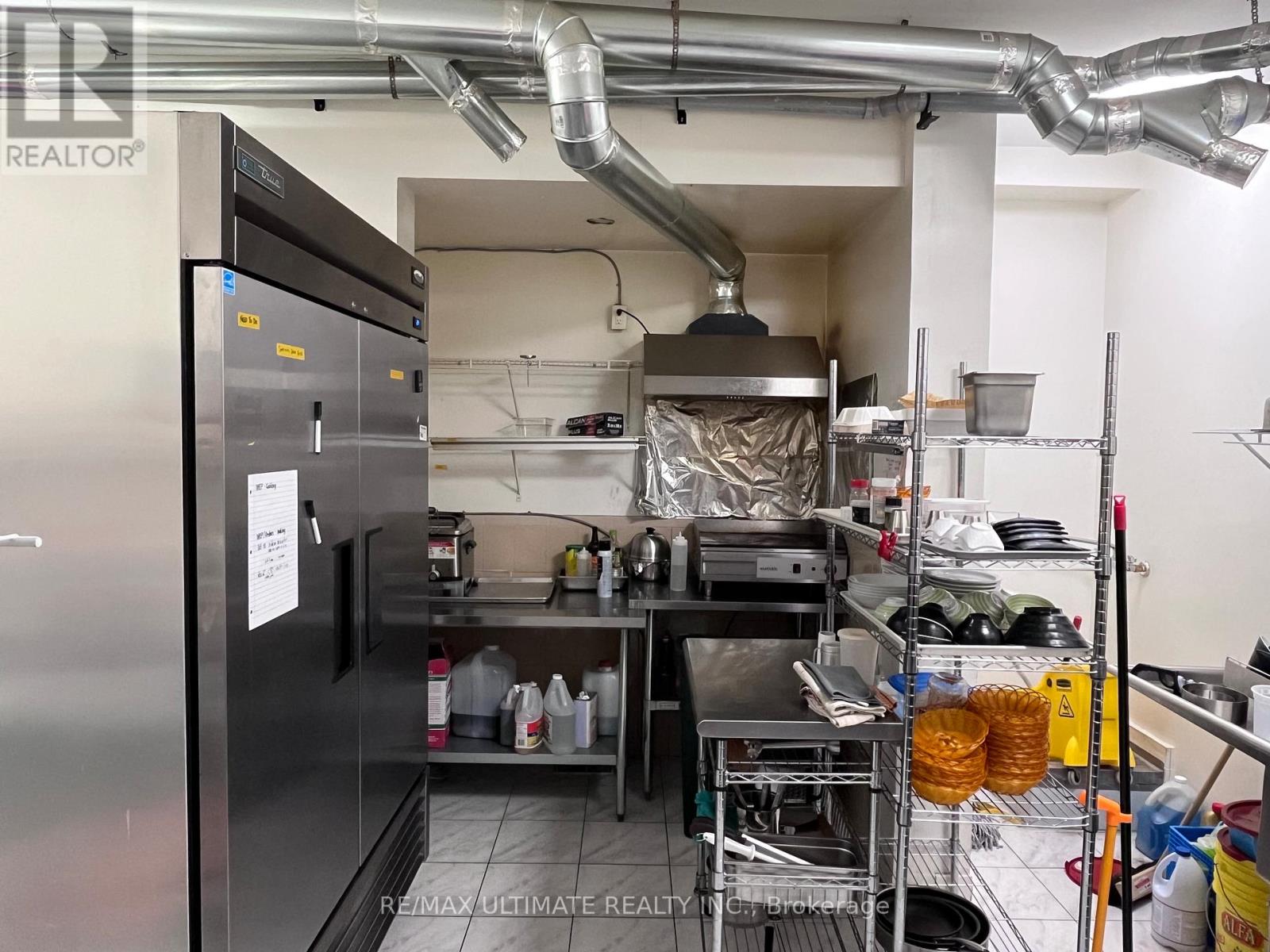 1193 Dundas Street, Toronto, Ontario  M6J 1X3 - Photo 8 - C12538390