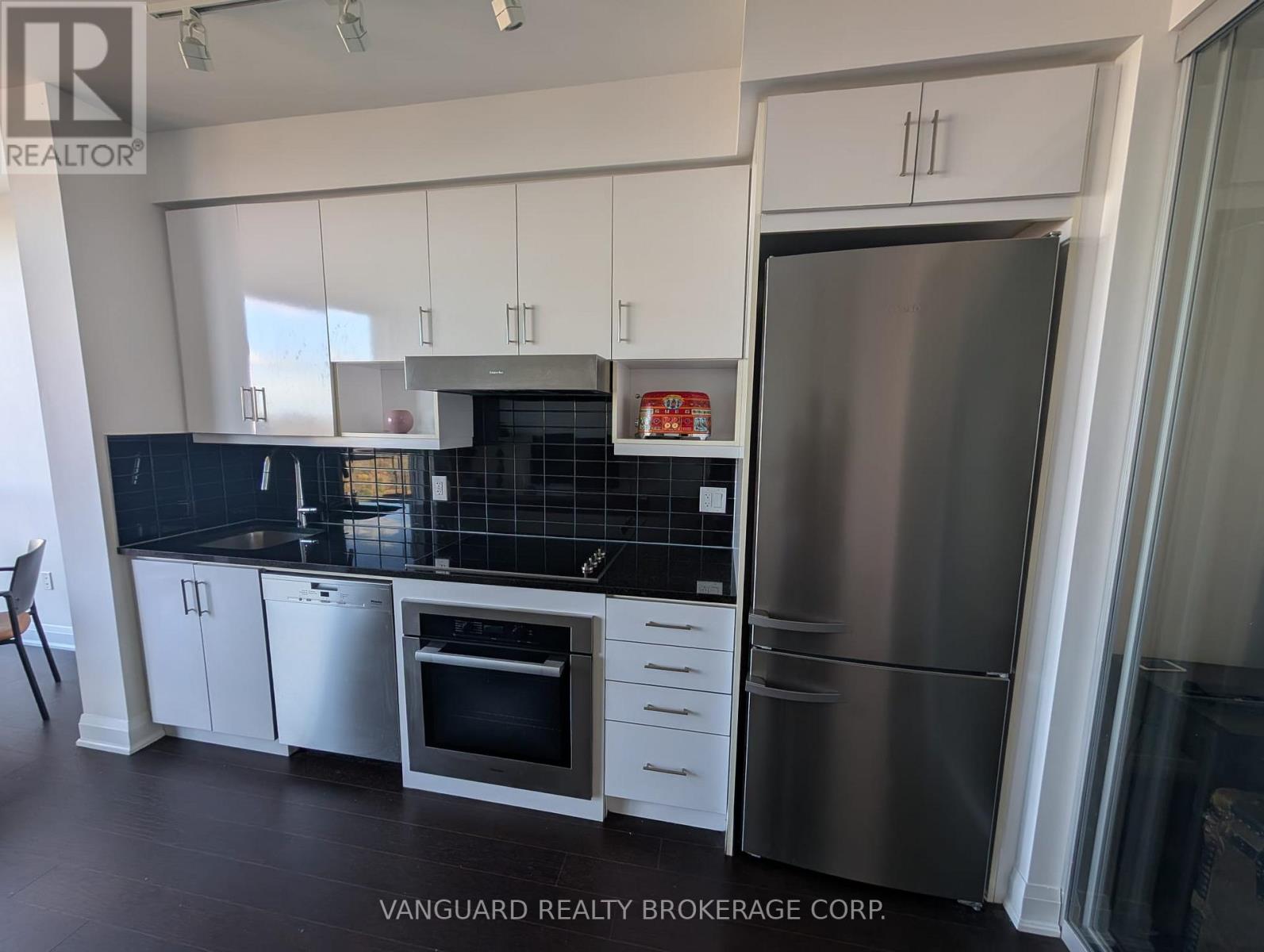 1916 - 160 Vanderhoof Avenue, Toronto, Ontario  M4G 0B7 - Photo 23 - C12538392