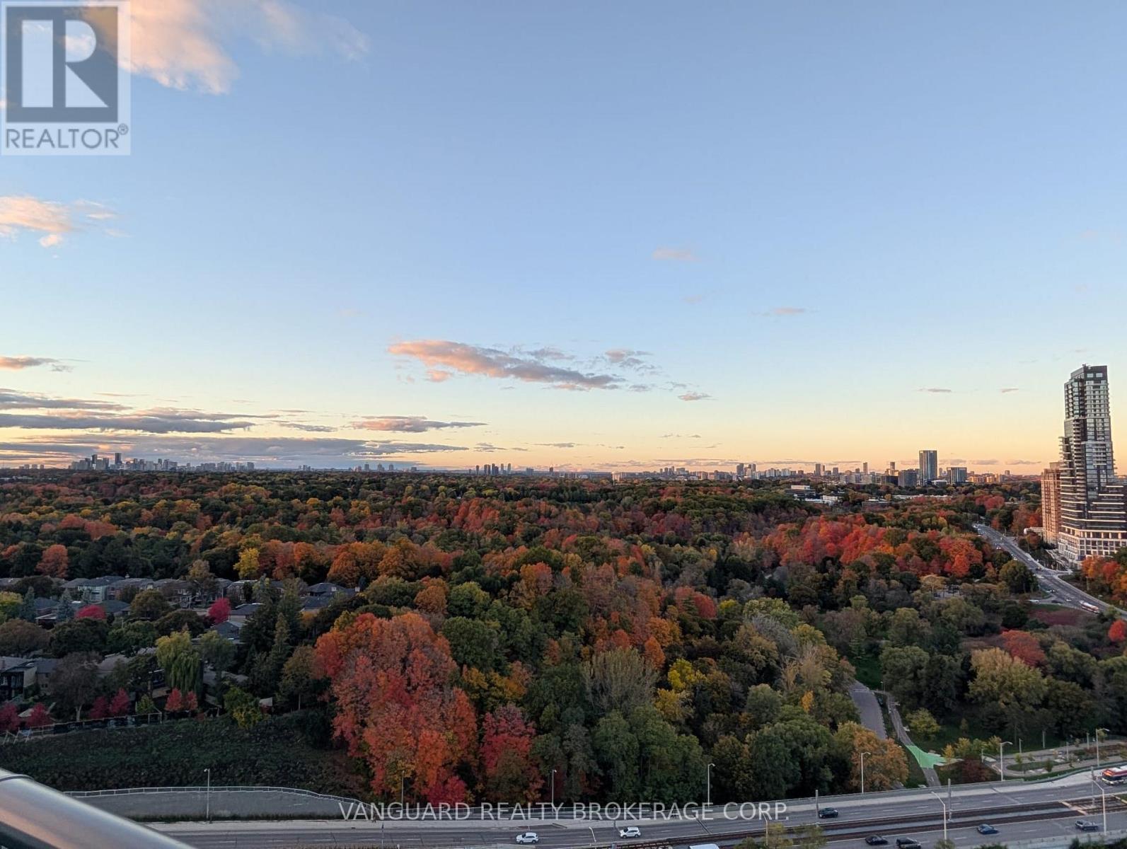 1916 - 160 Vanderhoof Avenue, Toronto, Ontario  M4G 0B7 - Photo 32 - C12538392