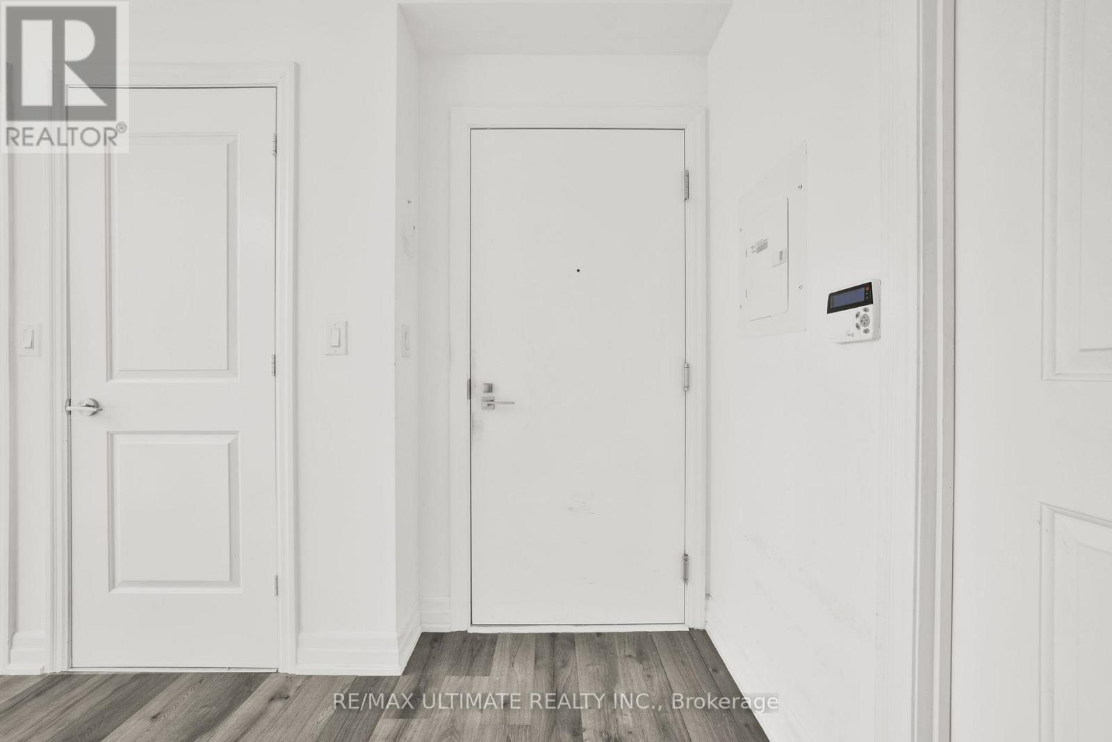 506 - 8 The Esplanade Street, Toronto, Ontario  M5E 0A6 - Photo 10 - C12538418