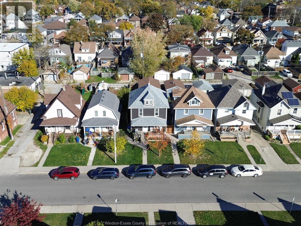 1042 Moy Avenue, Windsor, Ontario  N9A 2P3 - Photo 3 - 25028687