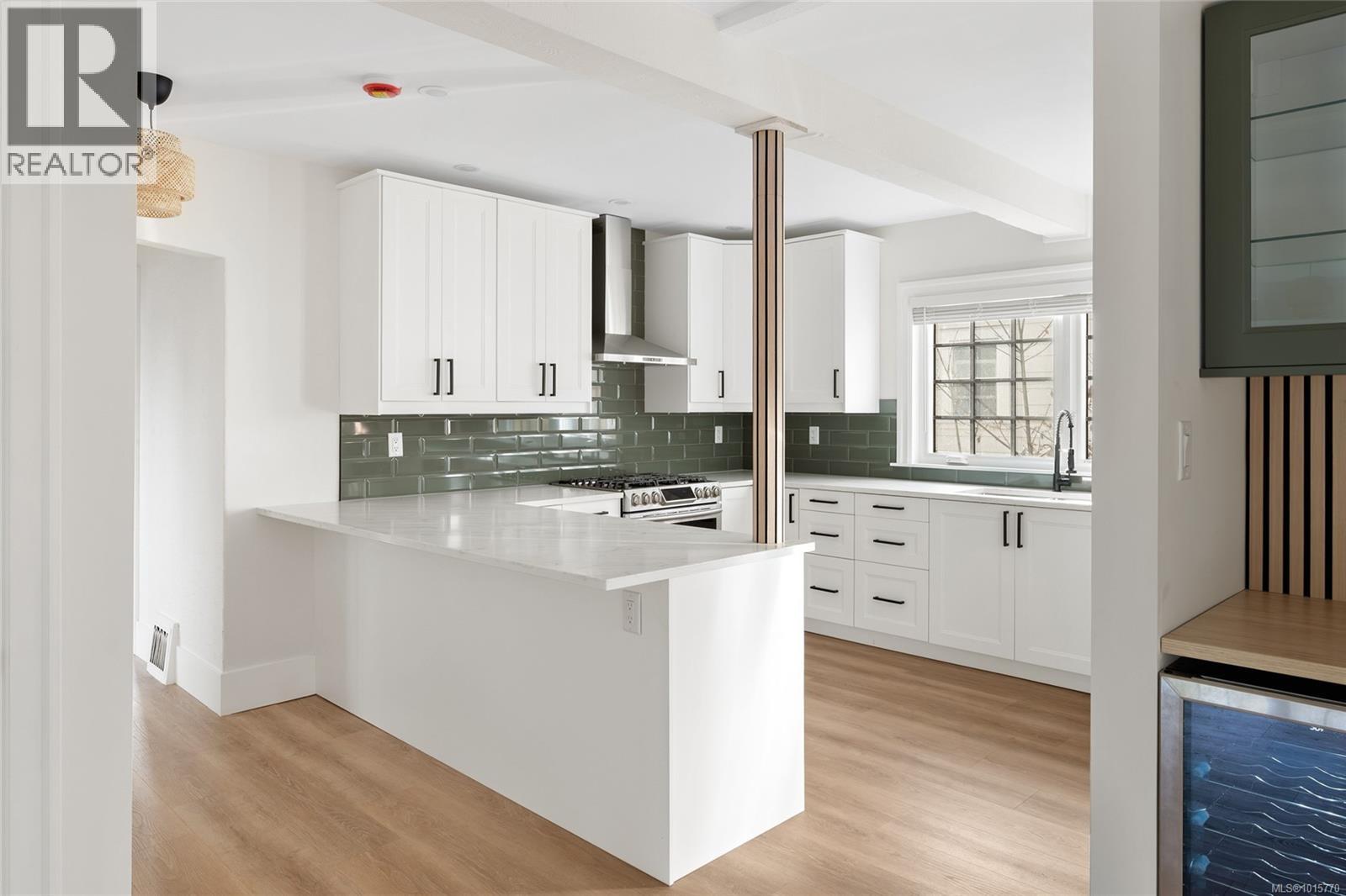 5208 Del Monte Ave, Saanich, British Columbia  V8Y 1X2 - Photo 6 - 1015770