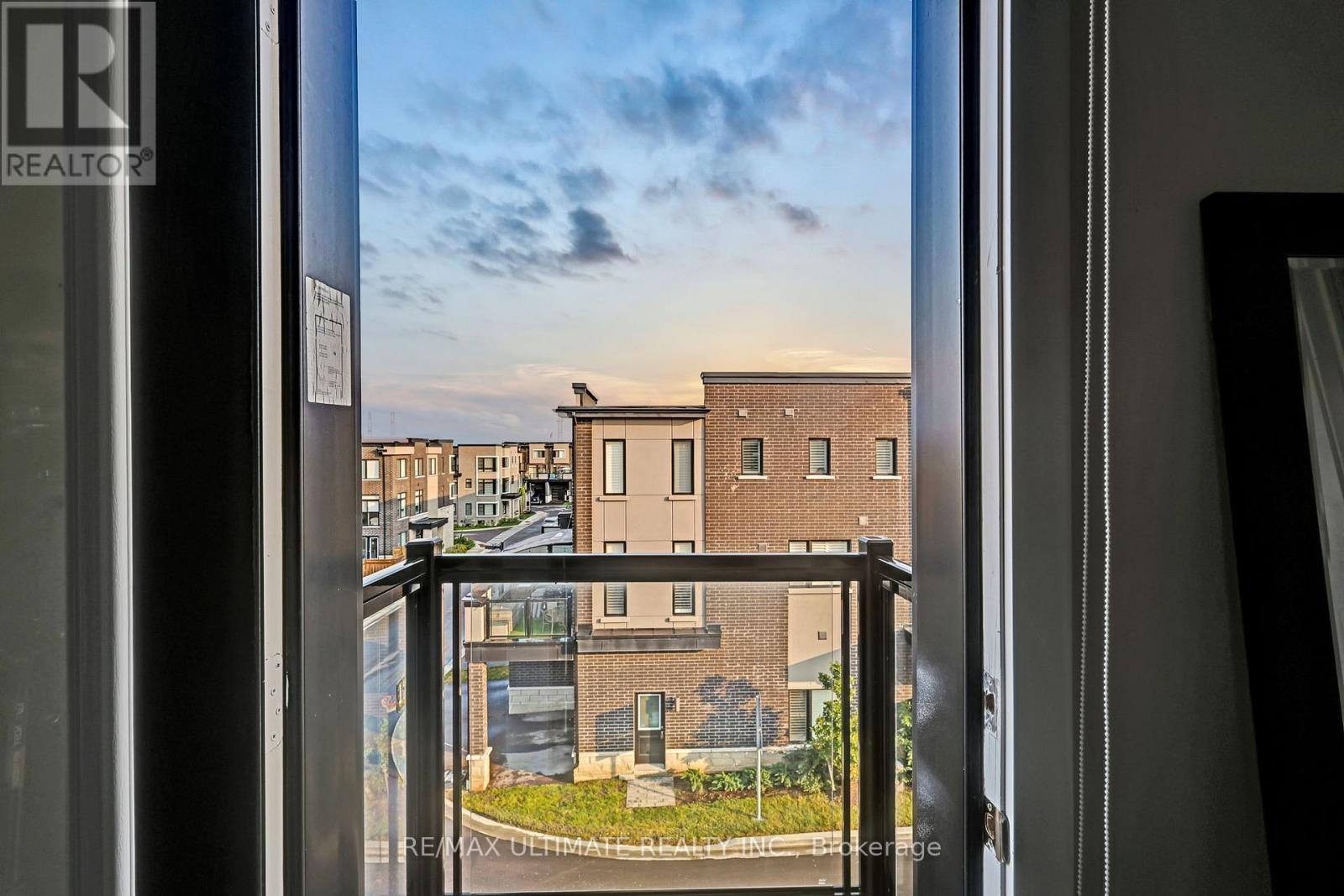 2632 Castlegate Crossing Drive, Pickering, Ontario  L1X 0H6 - Photo 22 - E12538328