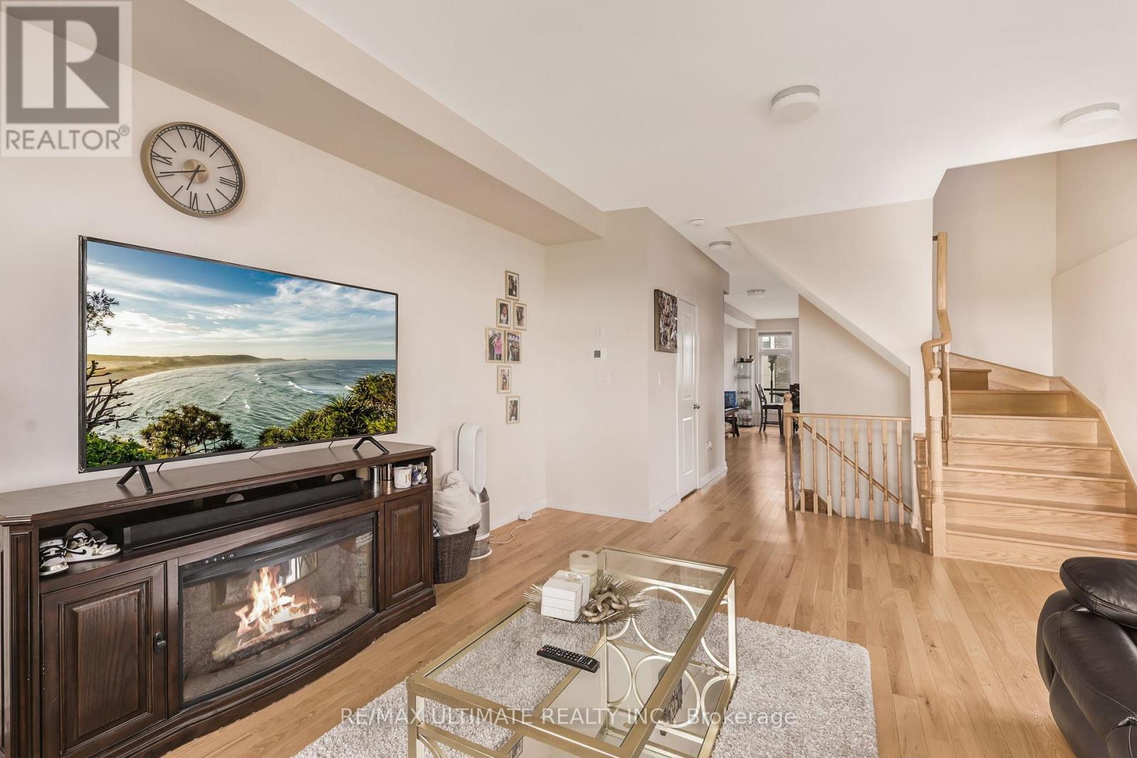 2632 Castlegate Crossing Drive, Pickering, Ontario  L1X 0H6 - Photo 29 - E12538328