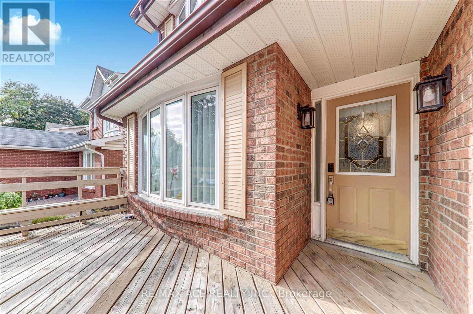 646 Percival Court N, Oshawa, Ontario  L1K 1M4 - Photo 7 - E12538332