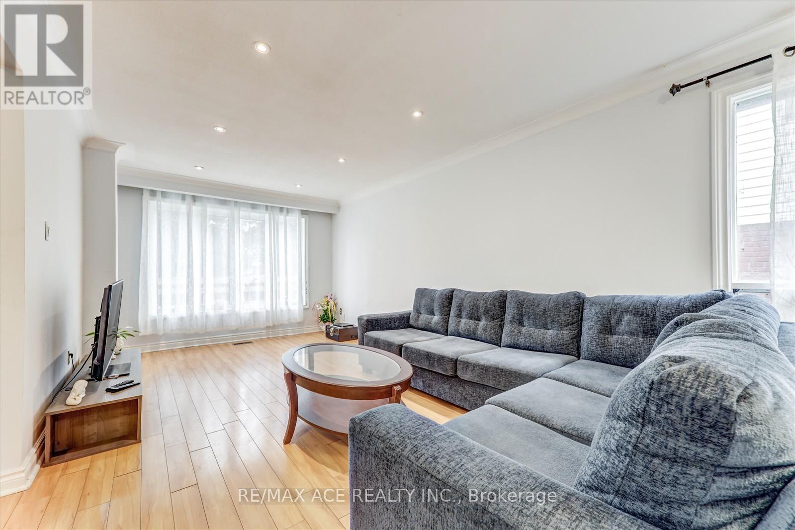 646 Percival Court N, Oshawa, Ontario  L1K 1M4 - Photo 9 - E12538332