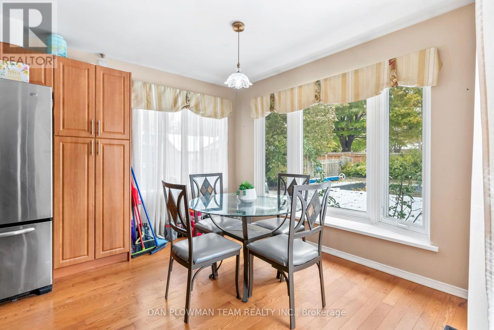 12 Robinson Crescent, Whitby, Ontario  L1N 6W5 - Photo 16 - E12538360