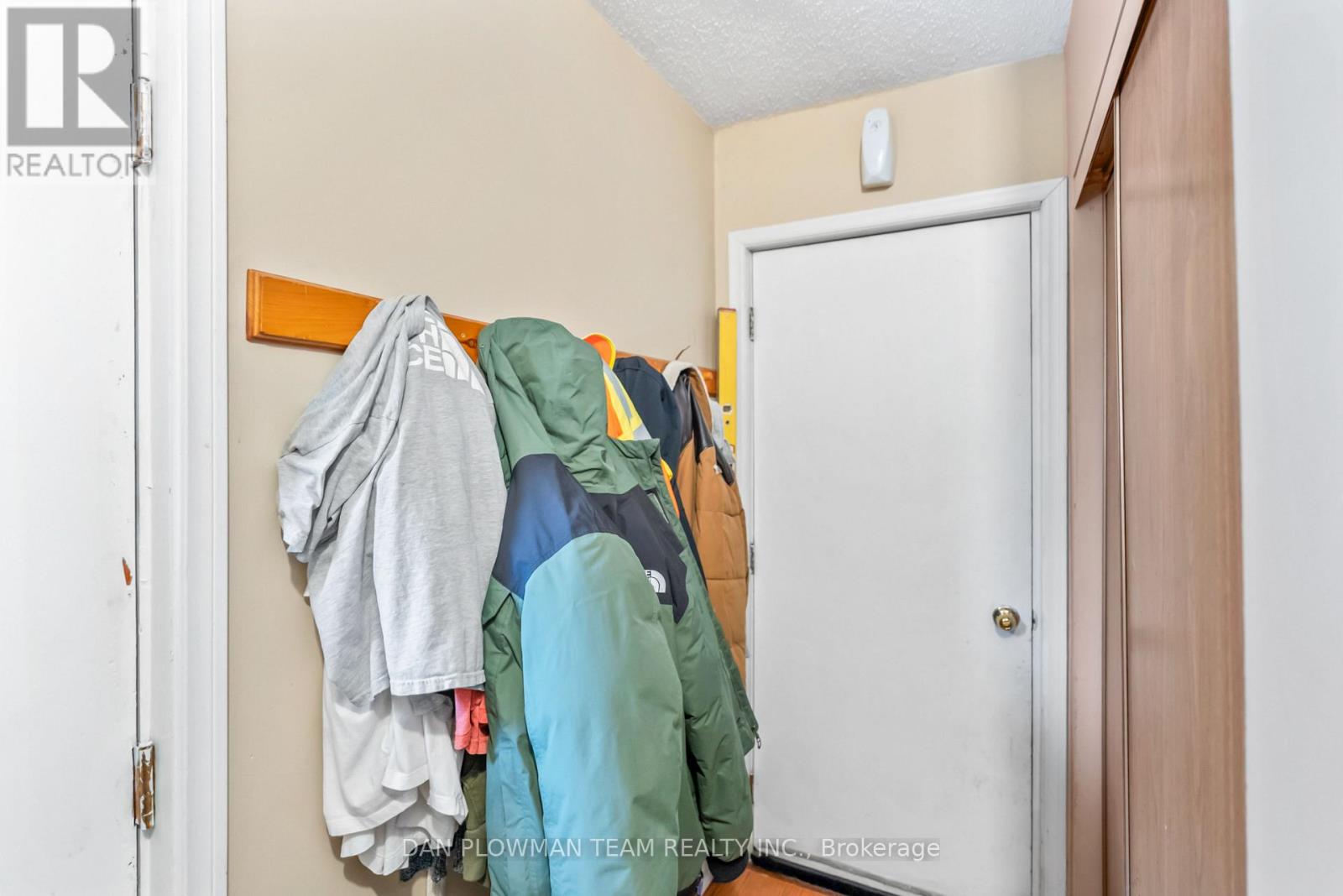 12 Robinson Crescent, Whitby, Ontario  L1N 6W5 - Photo 22 - E12538360