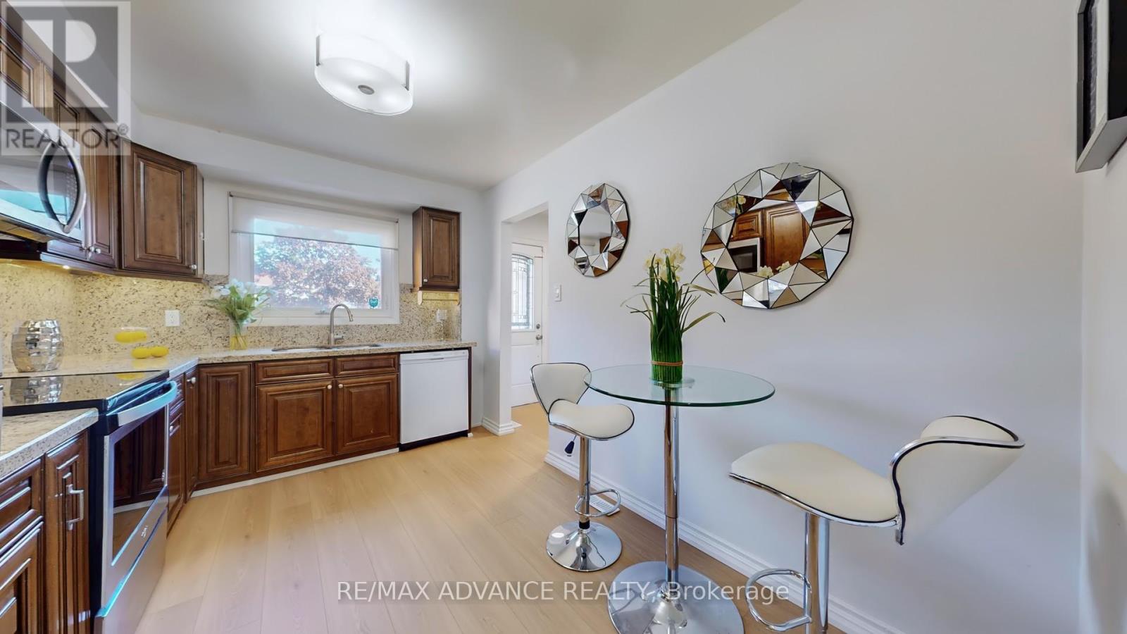 46 Deverill Crescent, Ajax, Ontario  L1T 1S7 - Photo 3 - E12538366