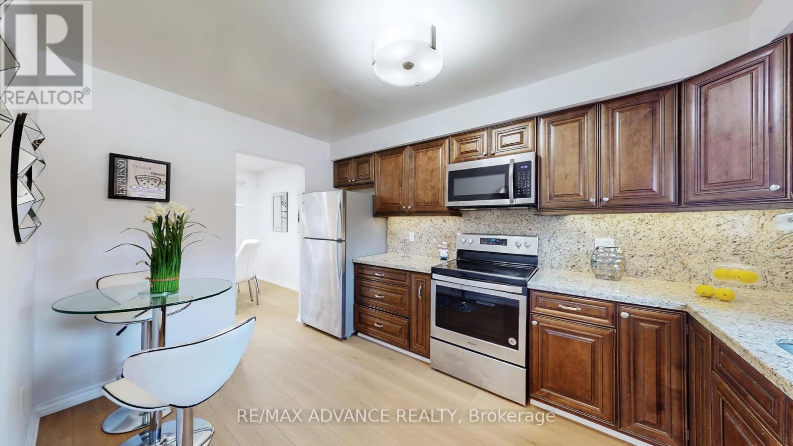 46 Deverill Crescent, Ajax, Ontario  L1T 1S7 - Photo 4 - E12538366