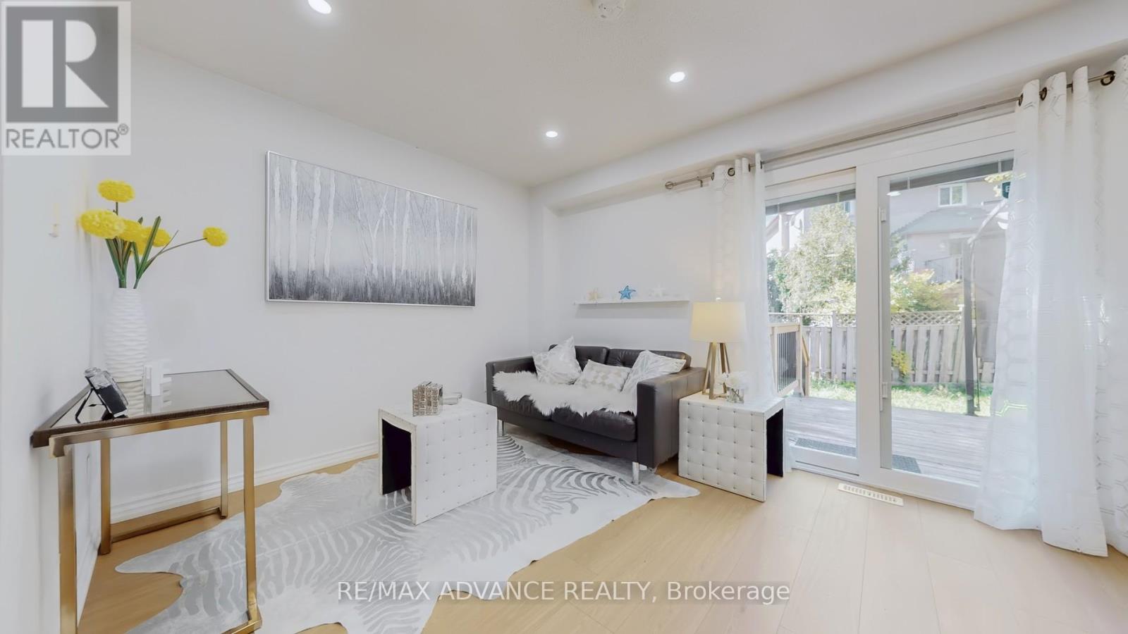 46 Deverill Crescent, Ajax, Ontario  L1T 1S7 - Photo 8 - E12538366