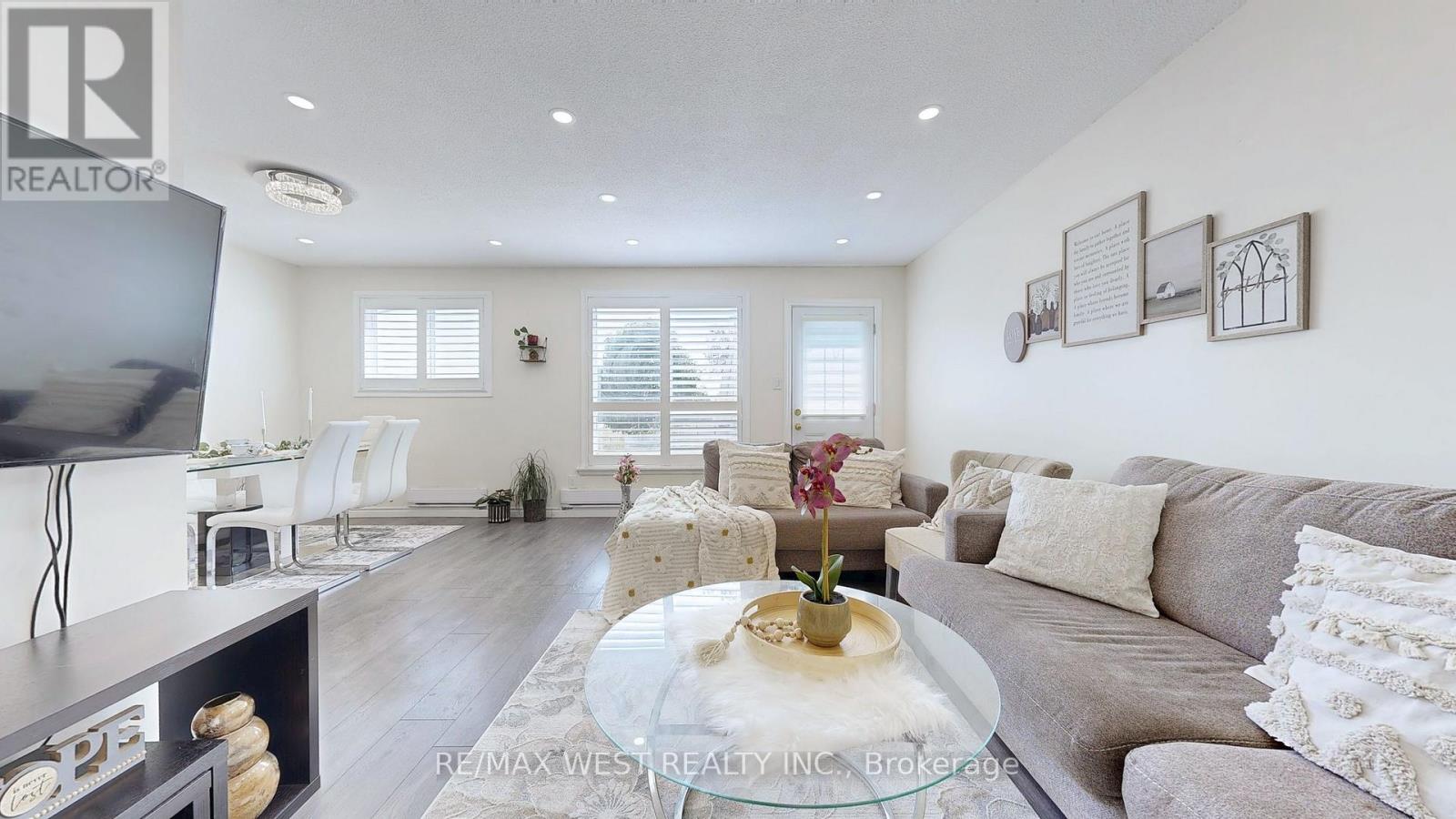 325 Killarney Court, Oshawa, Ontario  L1J 6C6 - Photo 7 - E12538402