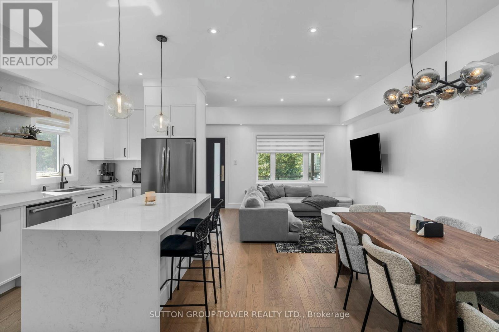 560 Glen Park Avenue, Toronto, Ontario M6B 2G5 - Photo 10 - W12269766