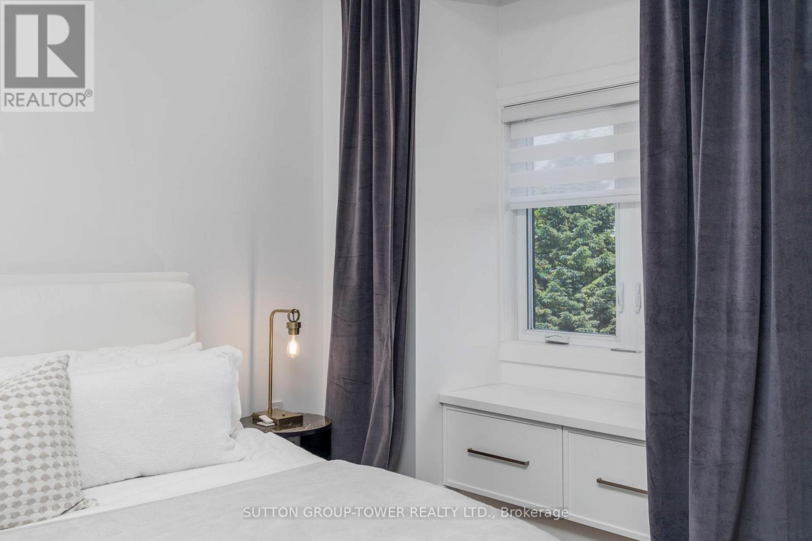 560 Glen Park Avenue, Toronto, Ontario M6B 2G5 - Photo 21 - W12269766