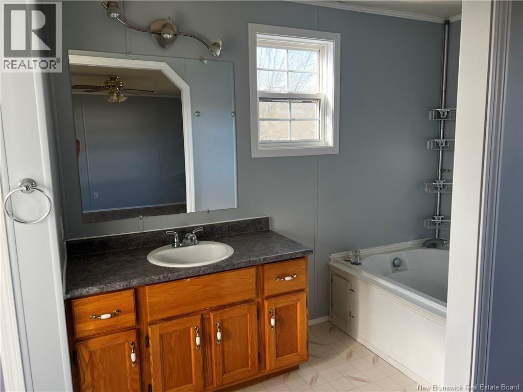 18 Anemone, Moncton, New Brunswick  E1H 2R7 - Photo 12 - NB126067