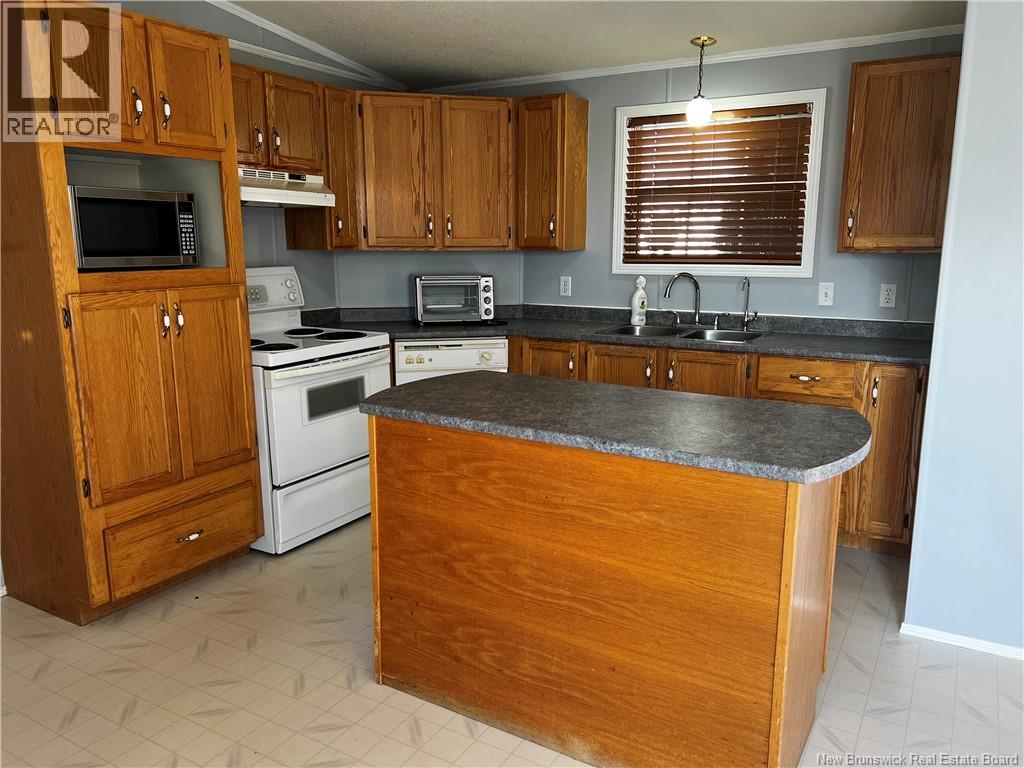 18 Anemone, Moncton, New Brunswick  E1H 2R7 - Photo 5 - NB126067