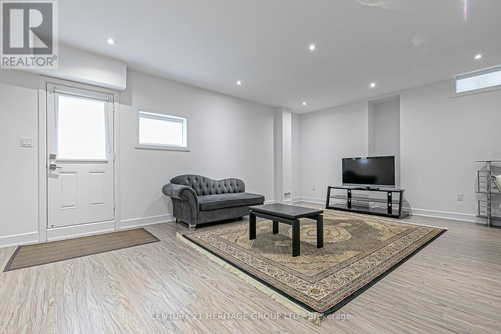 Basement - 12 Kent Matthew Street, Richmond Hill, Ontario  L4E 2Y4 - Photo 5 - N12538320