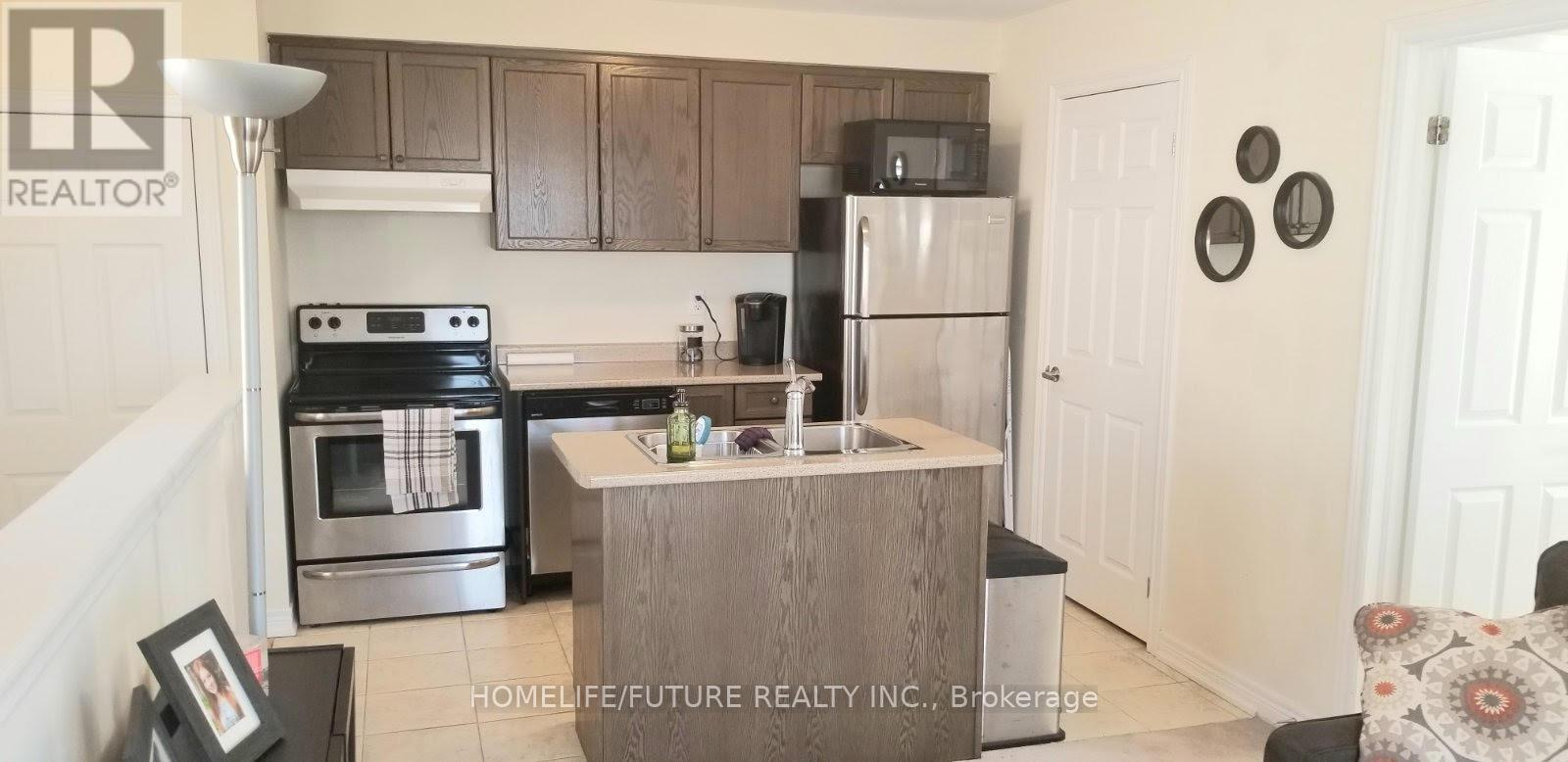 2812 Donald Cousens Parkway, Markham, Ontario  L6B 1H2 - Photo 7 - N12538348