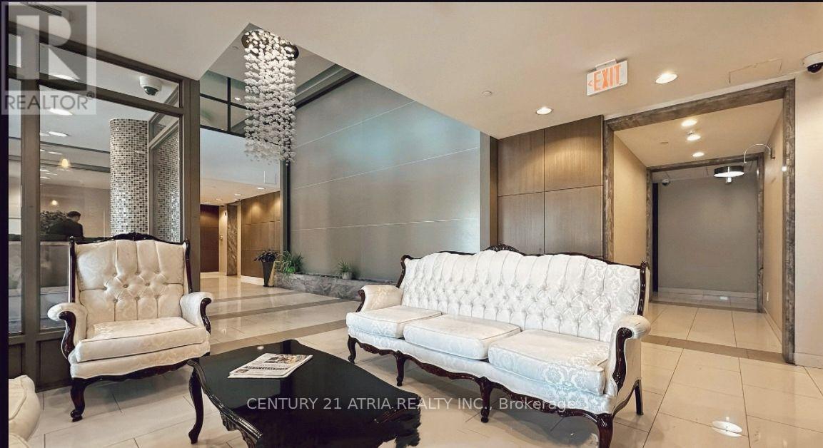 310 - 75 Norman Bethune Avenue, Richmond Hill, Ontario  L4B 0B6 - Photo 2 - N12538372