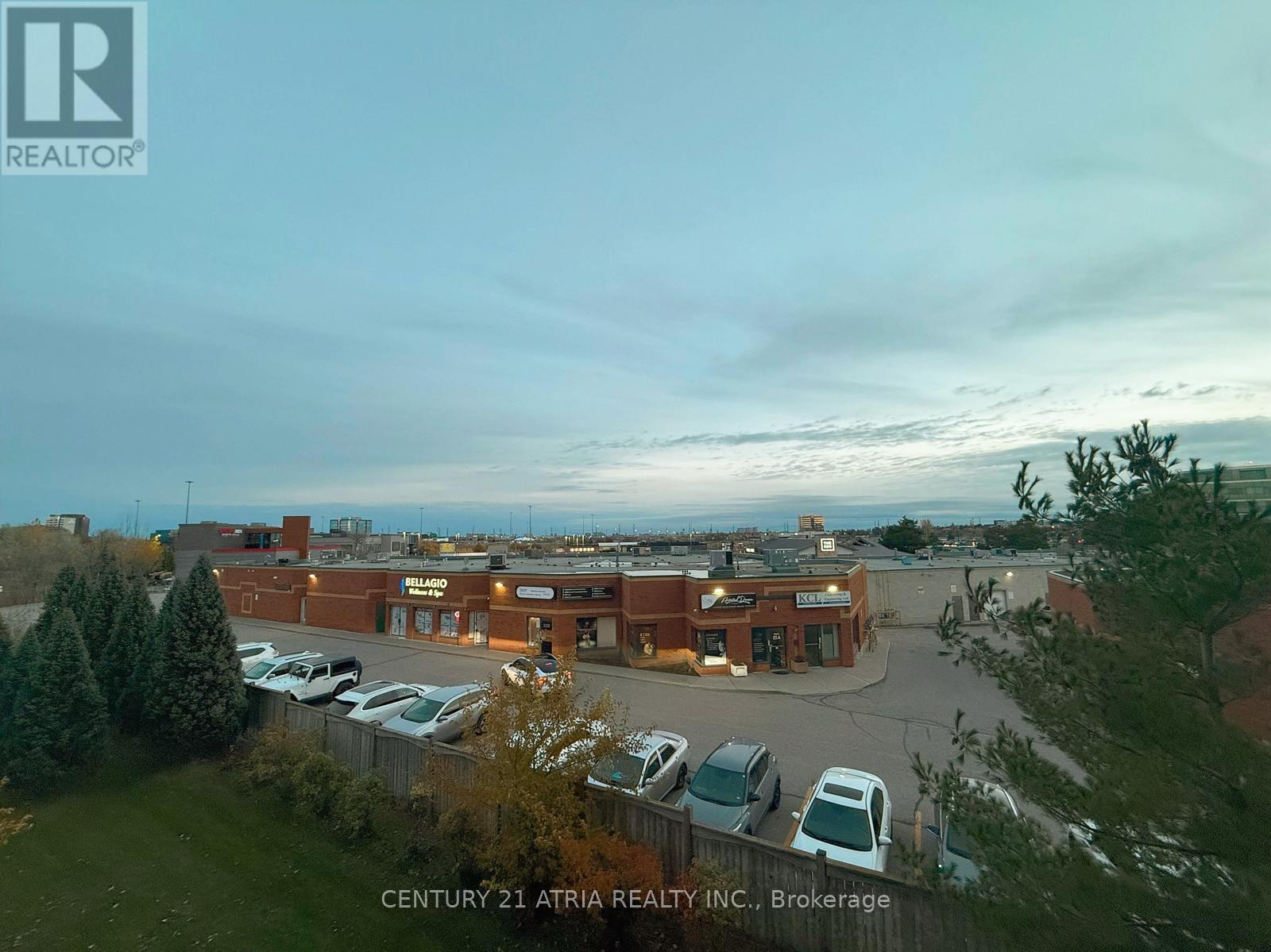 310 - 75 Norman Bethune Avenue, Richmond Hill, Ontario  L4B 0B6 - Photo 9 - N12538372