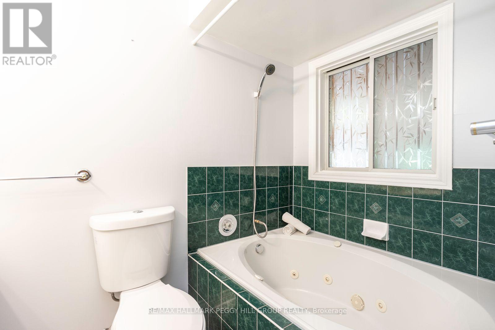 1992 Annecca Street, Innisfil, Ontario  L9S 1W8 - Photo 12 - N12538382