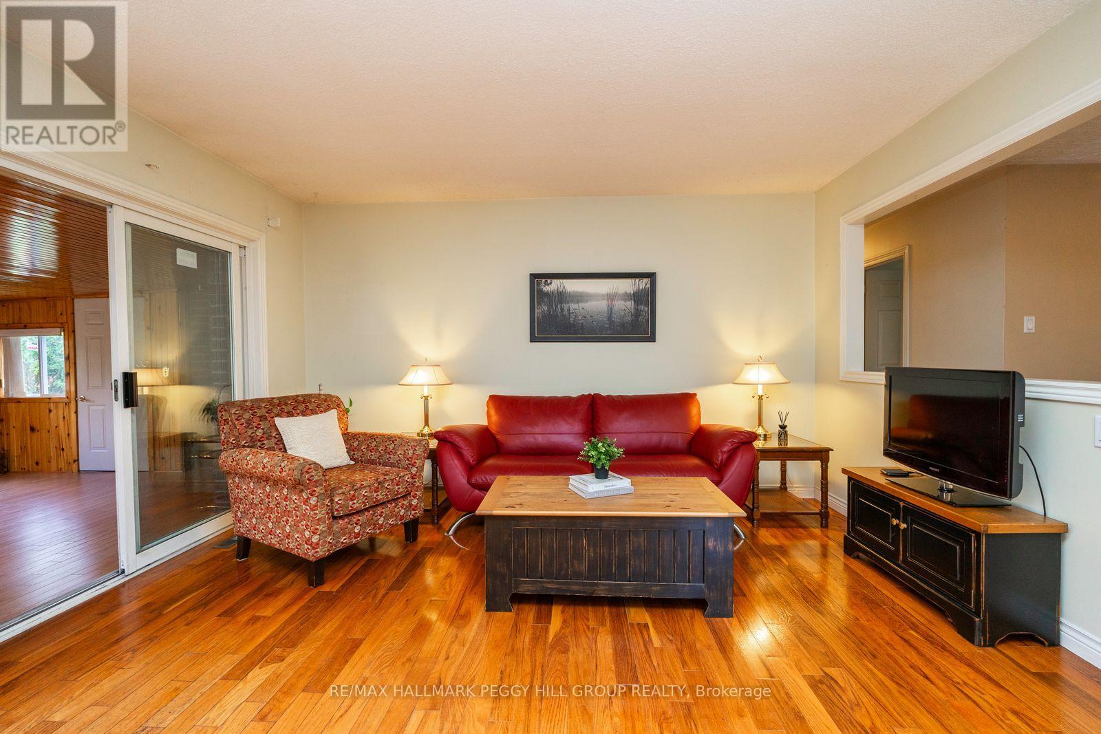 1992 Annecca Street, Innisfil, Ontario  L9S 1W8 - Photo 5 - N12538382