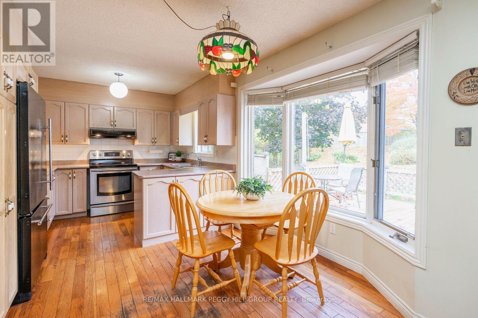 1992 Annecca Street, Innisfil, Ontario  L9S 1W8 - Photo 7 - N12538382