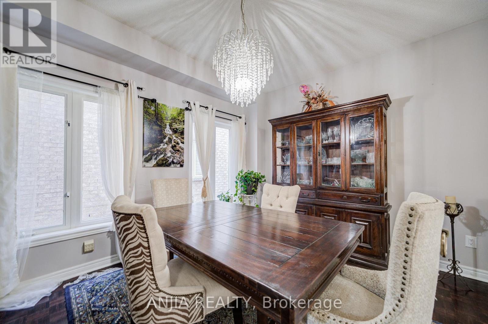 384 Highglen Avenue, Markham, Ontario  L3S 4J3 - Photo 12 - N12538450