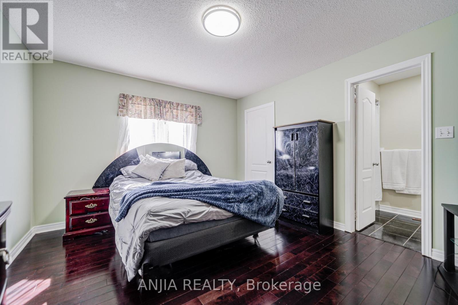 384 Highglen Avenue, Markham, Ontario  L3S 4J3 - Photo 30 - N12538450