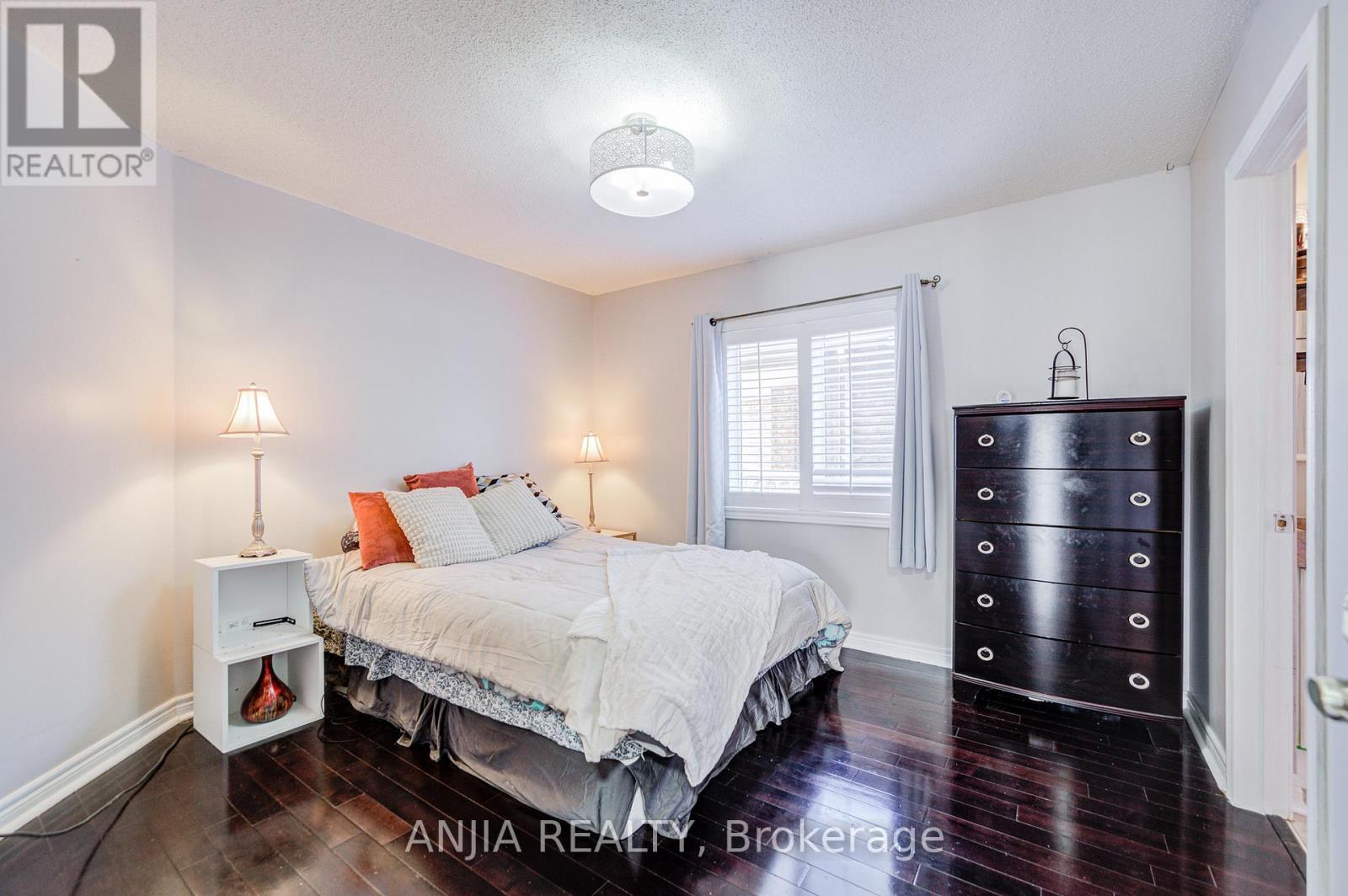 384 Highglen Avenue, Markham, Ontario  L3S 4J3 - Photo 33 - N12538450