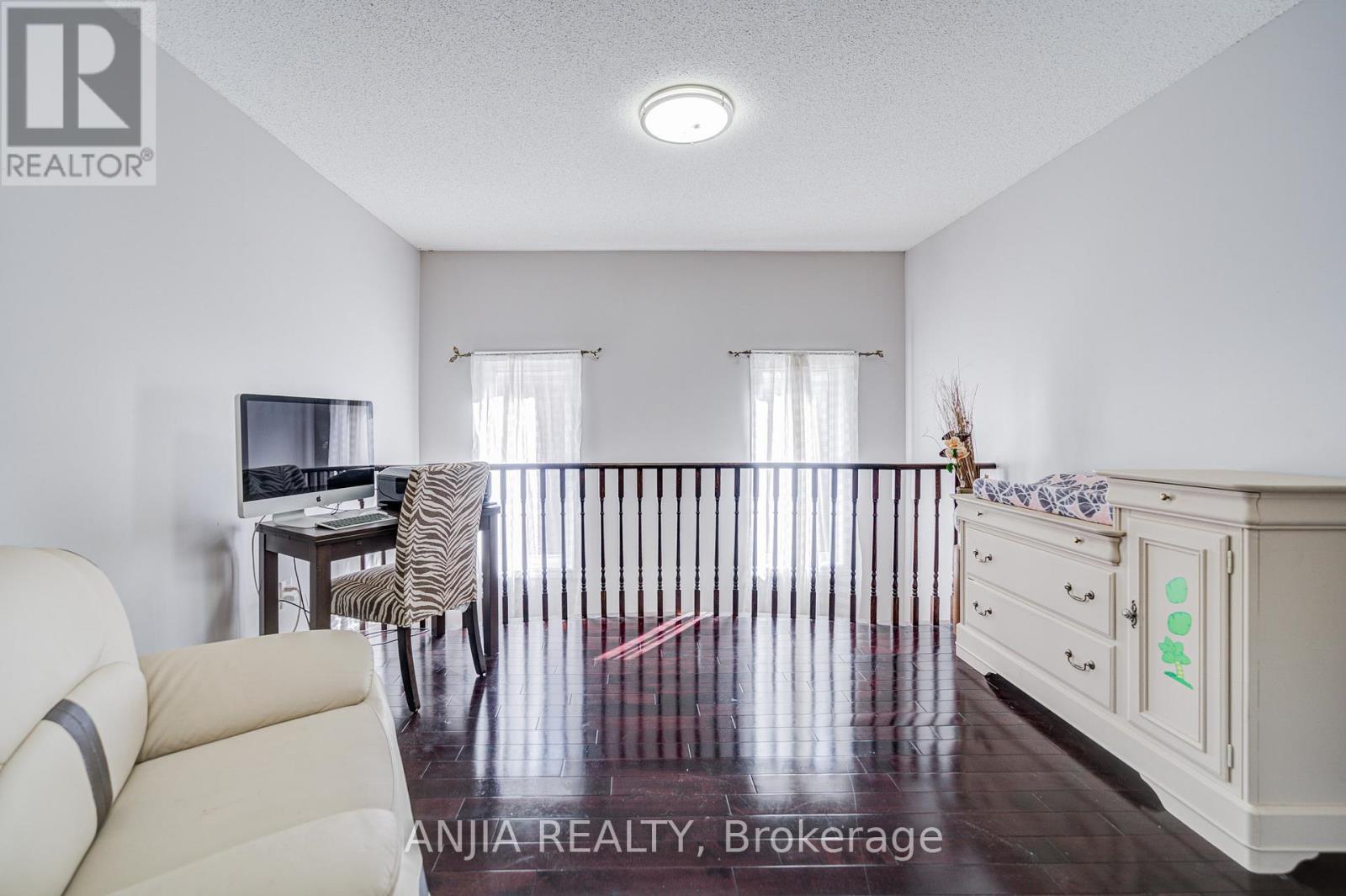 384 Highglen Avenue, Markham, Ontario  L3S 4J3 - Photo 36 - N12538450