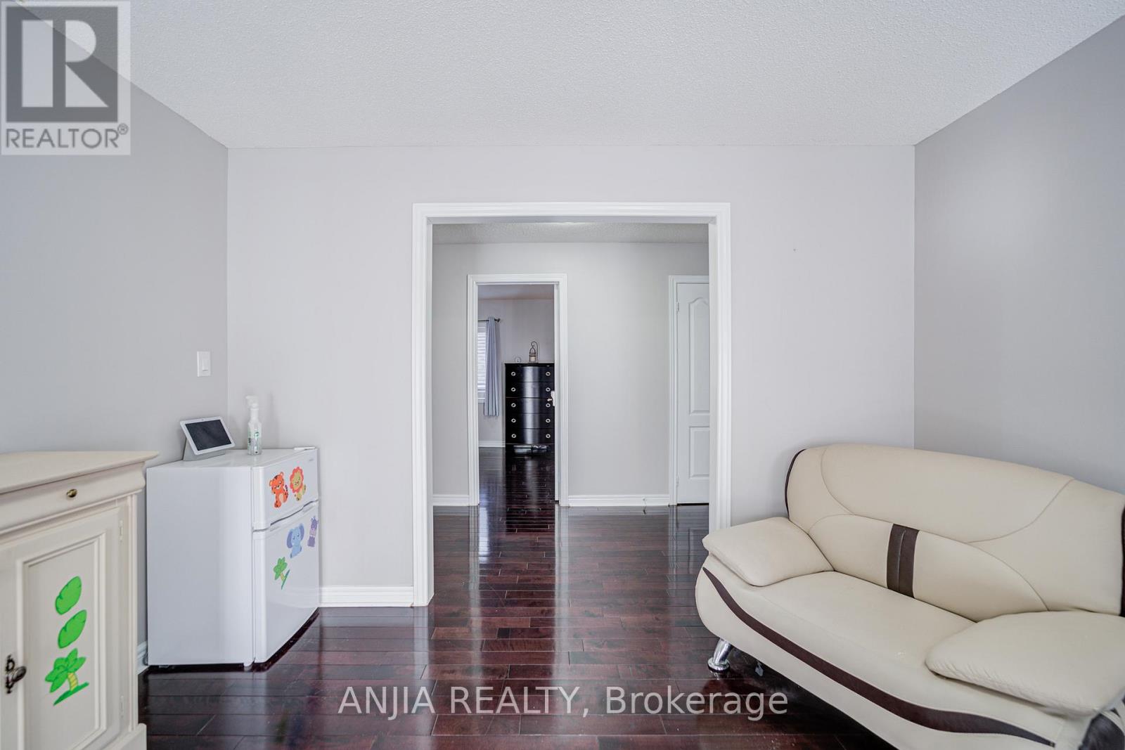 384 Highglen Avenue, Markham, Ontario  L3S 4J3 - Photo 38 - N12538450