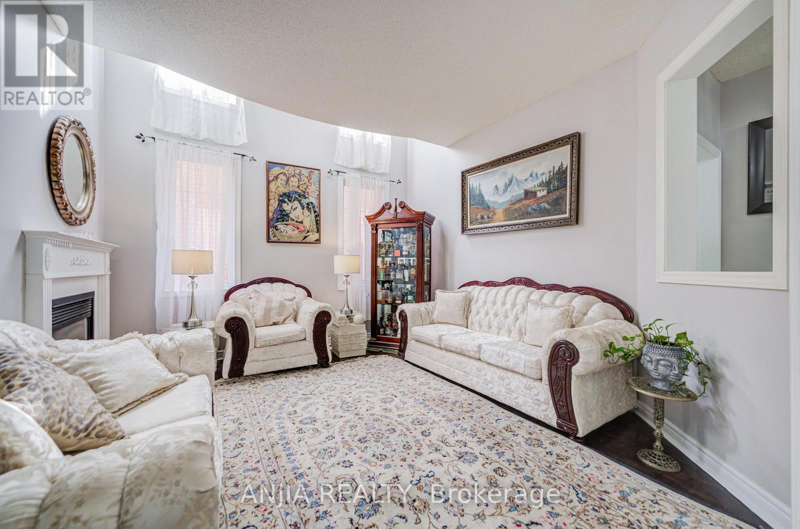 384 Highglen Avenue, Markham, Ontario  L3S 4J3 - Photo 8 - N12538450