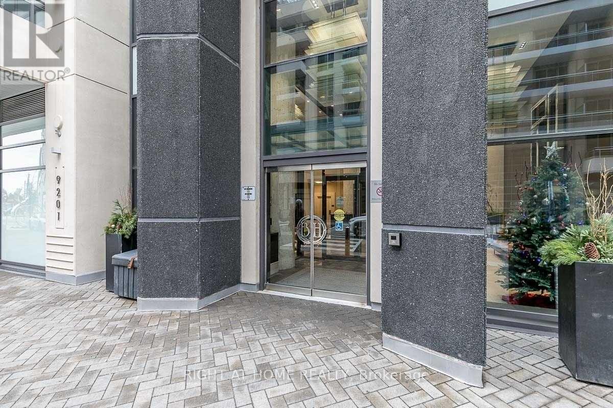 9201 Yonge Street, Richmond Hill, Ontario  L4C 1H9 - Photo 2 - N12538490