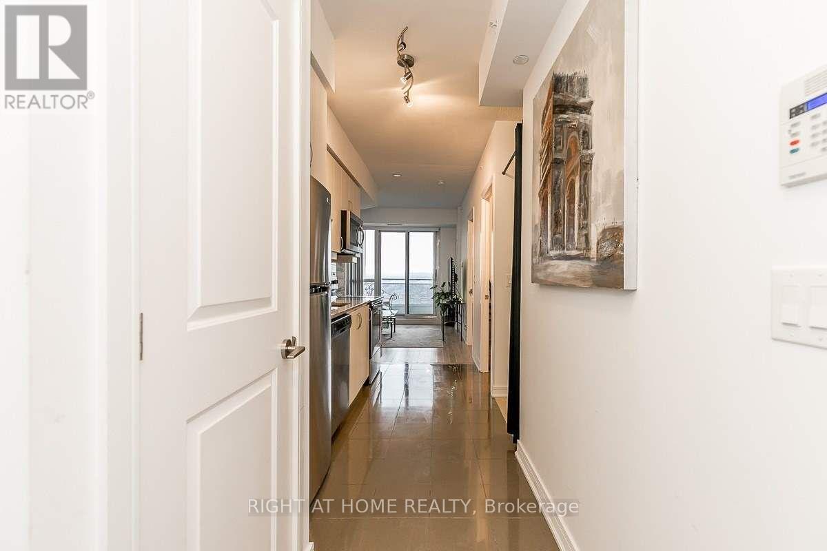 9201 Yonge Street, Richmond Hill, Ontario  L4C 1H9 - Photo 4 - N12538490