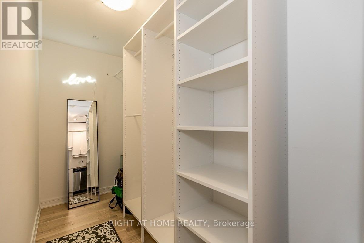 9201 Yonge Street, Richmond Hill, Ontario  L4C 1H9 - Photo 6 - N12538490