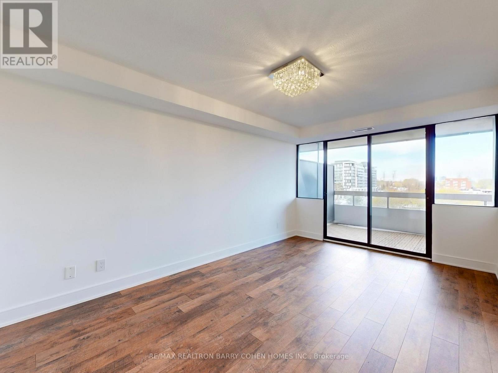 705 - 8111 Yonge Street, Markham, Ontario  L3T 4V9 - Photo 9 - N12538528