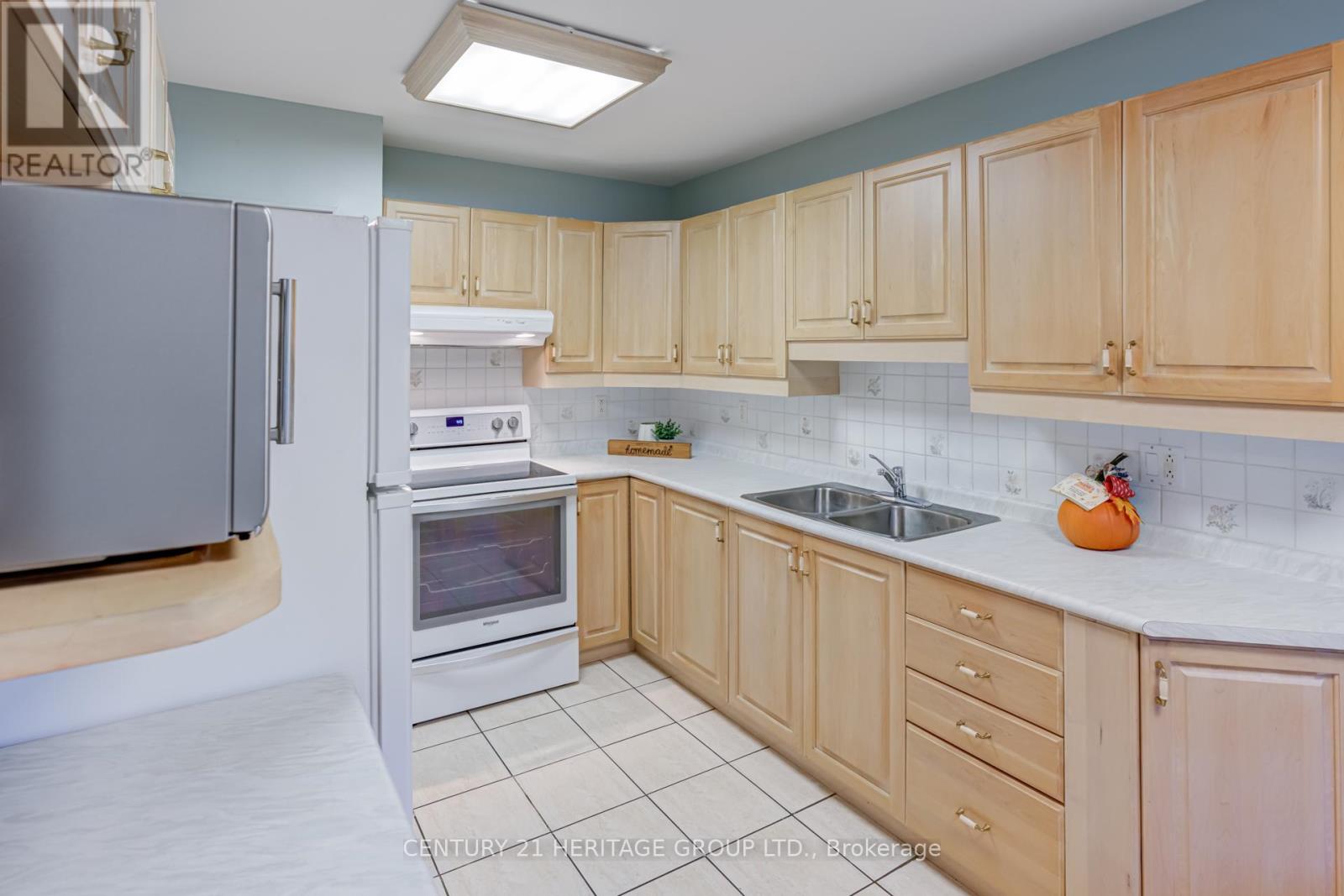 729 Beman Drive, Newmarket, Ontario  L3Y 4Z3 - Photo 13 - N12538538