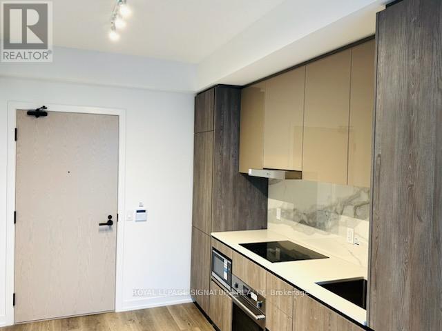 705 - 8 INTERCHANGE WAY, Vaughan, Ontario