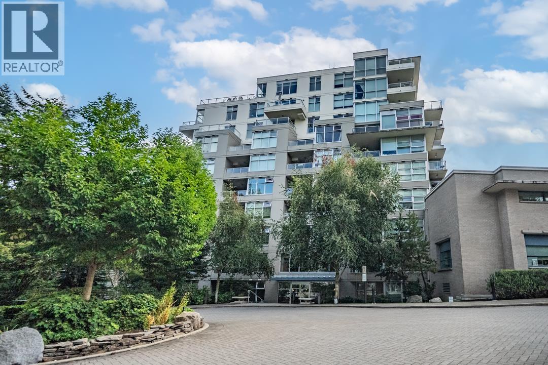 509 9262 UNIVERSITY CRESCENT, Burnaby, British Columbia