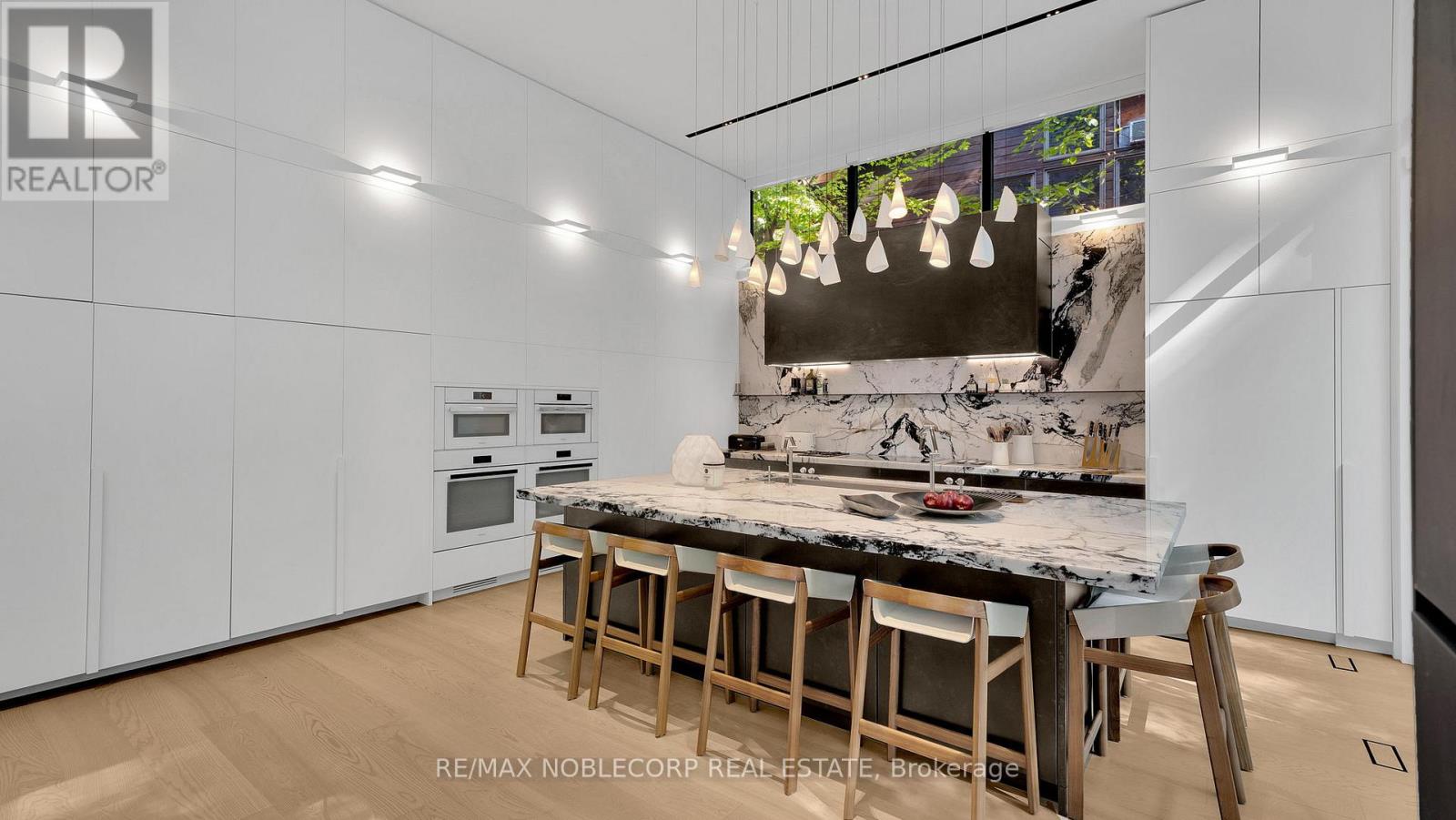 7 Waxwing Place, Toronto, Ontario  M3C 1N5 - Photo 11 - C12447062