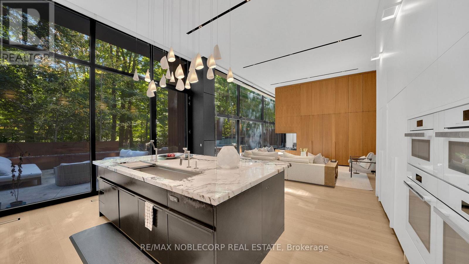 7 Waxwing Place, Toronto, Ontario  M3C 1N5 - Photo 13 - C12447062