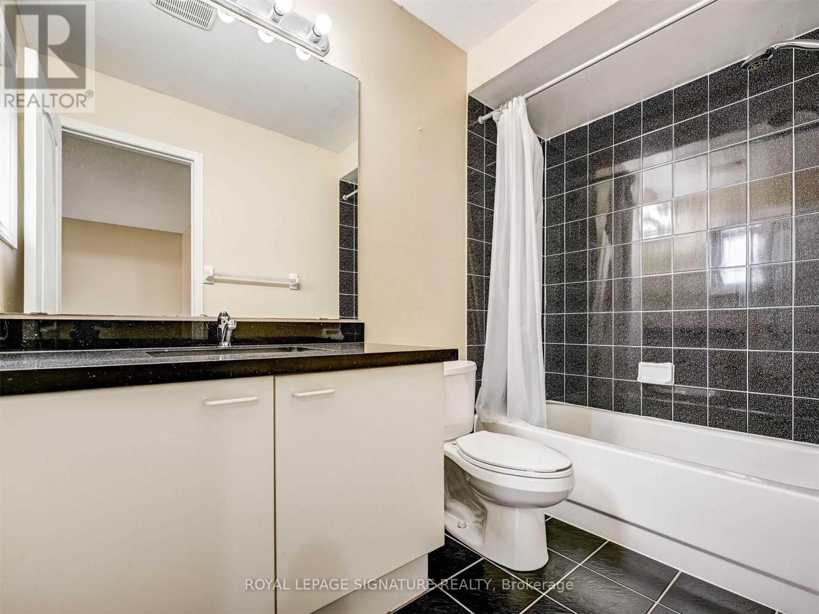 57 - 833 Scollard Court, Mississauga, Ontario  L5V 2B4 - Photo 27 - W12533754