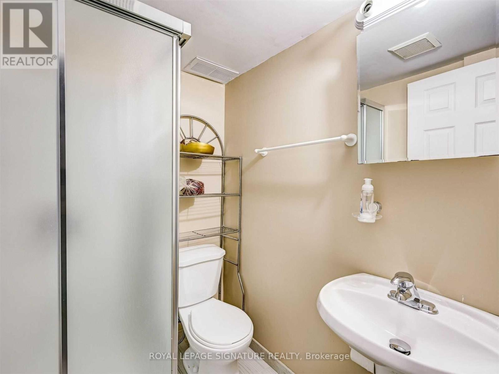 57 - 833 Scollard Court, Mississauga, Ontario  L5V 2B4 - Photo 37 - W12533754