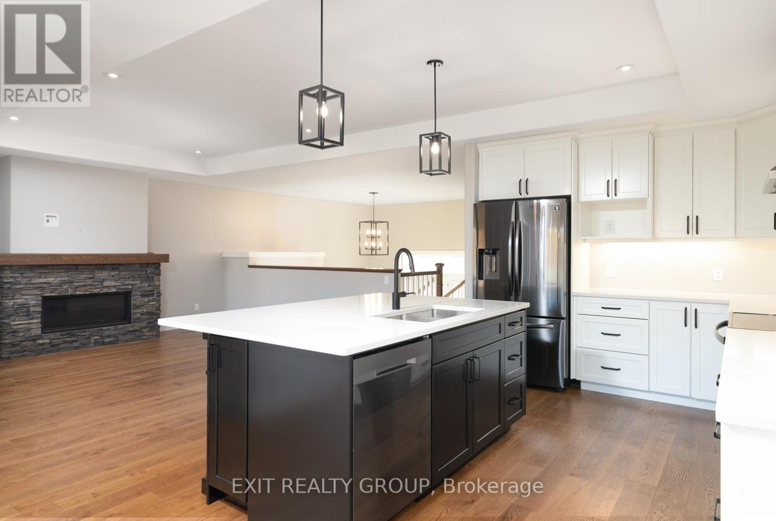 16532 Highway 2, Quinte West, Ontario  K8P 5P7 - Photo 12 - X12538646