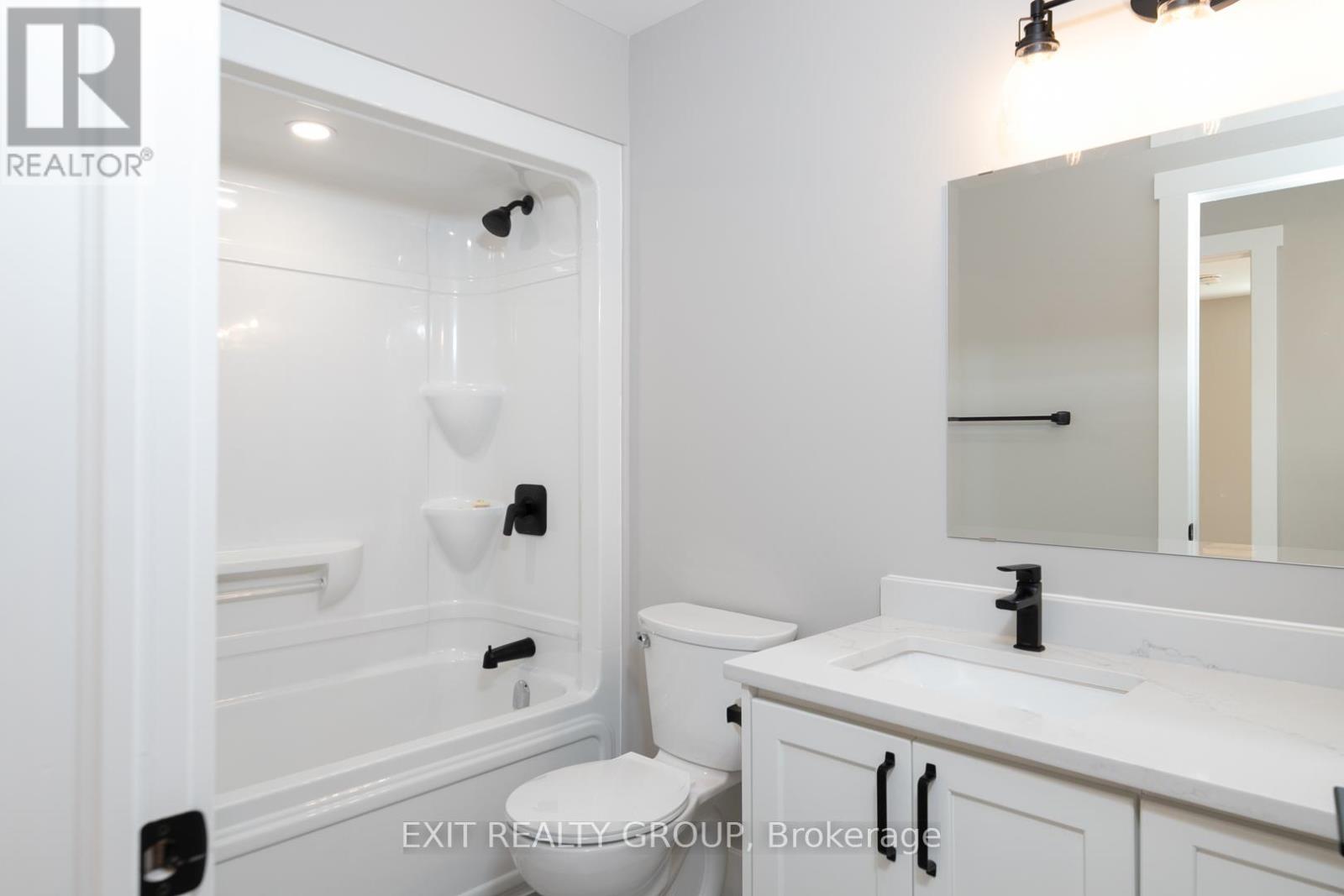 16532 Highway 2, Quinte West, Ontario  K8P 5P7 - Photo 25 - X12538646