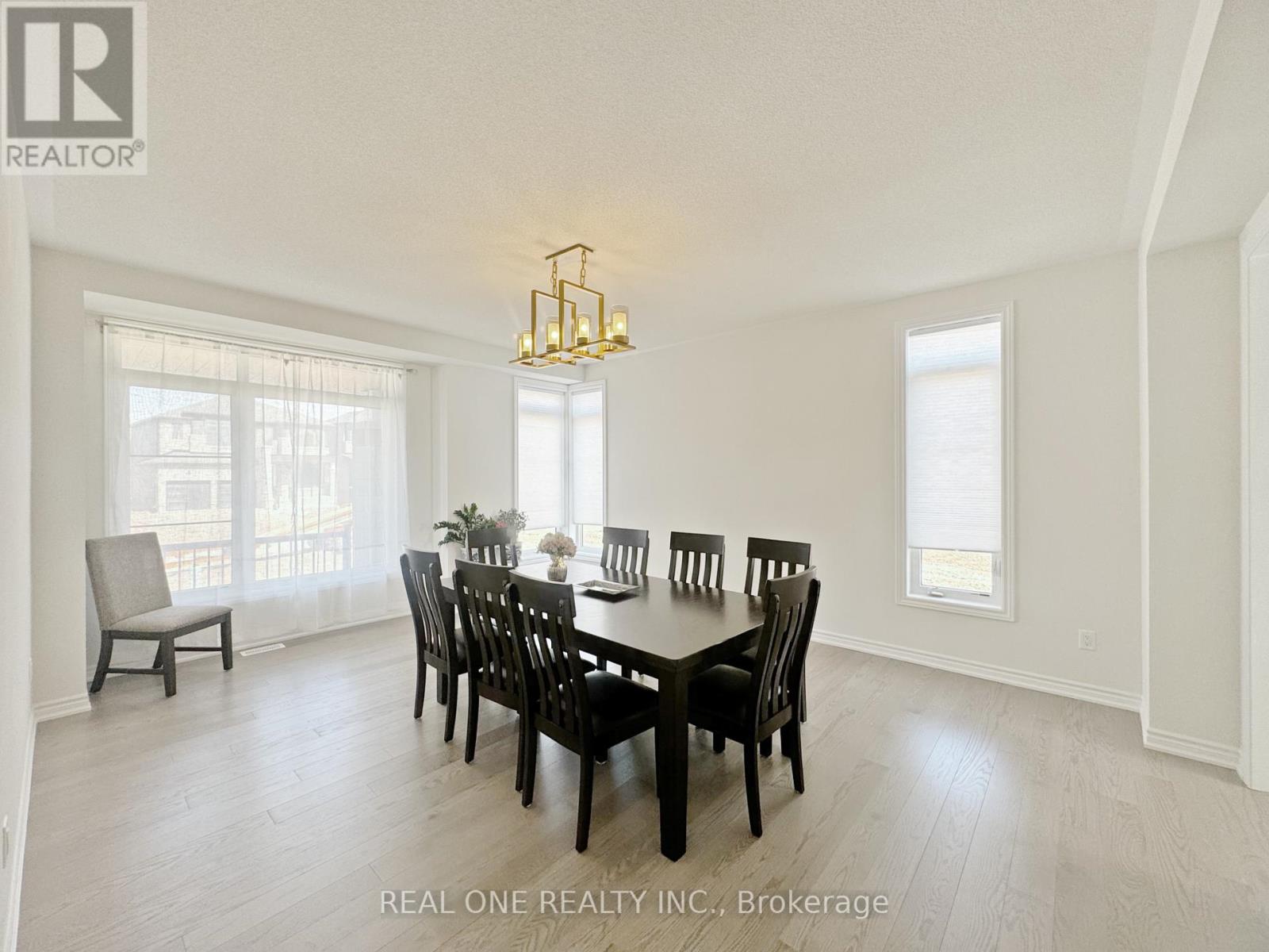 188 Rosanne Circle, Wasaga Beach, Ontario  L9Z 1J7 - Photo 6 - S12538336