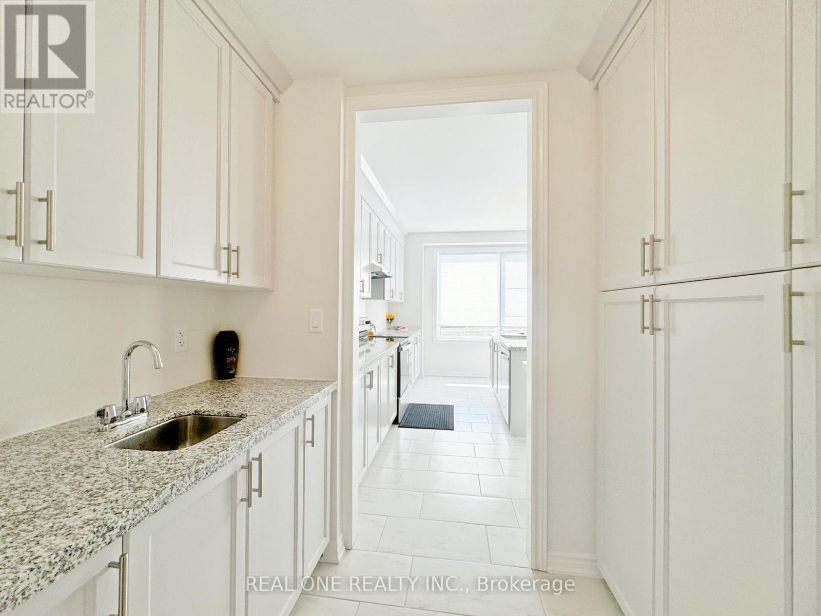 188 Rosanne Circle, Wasaga Beach, Ontario  L9Z 1J7 - Photo 9 - S12538336