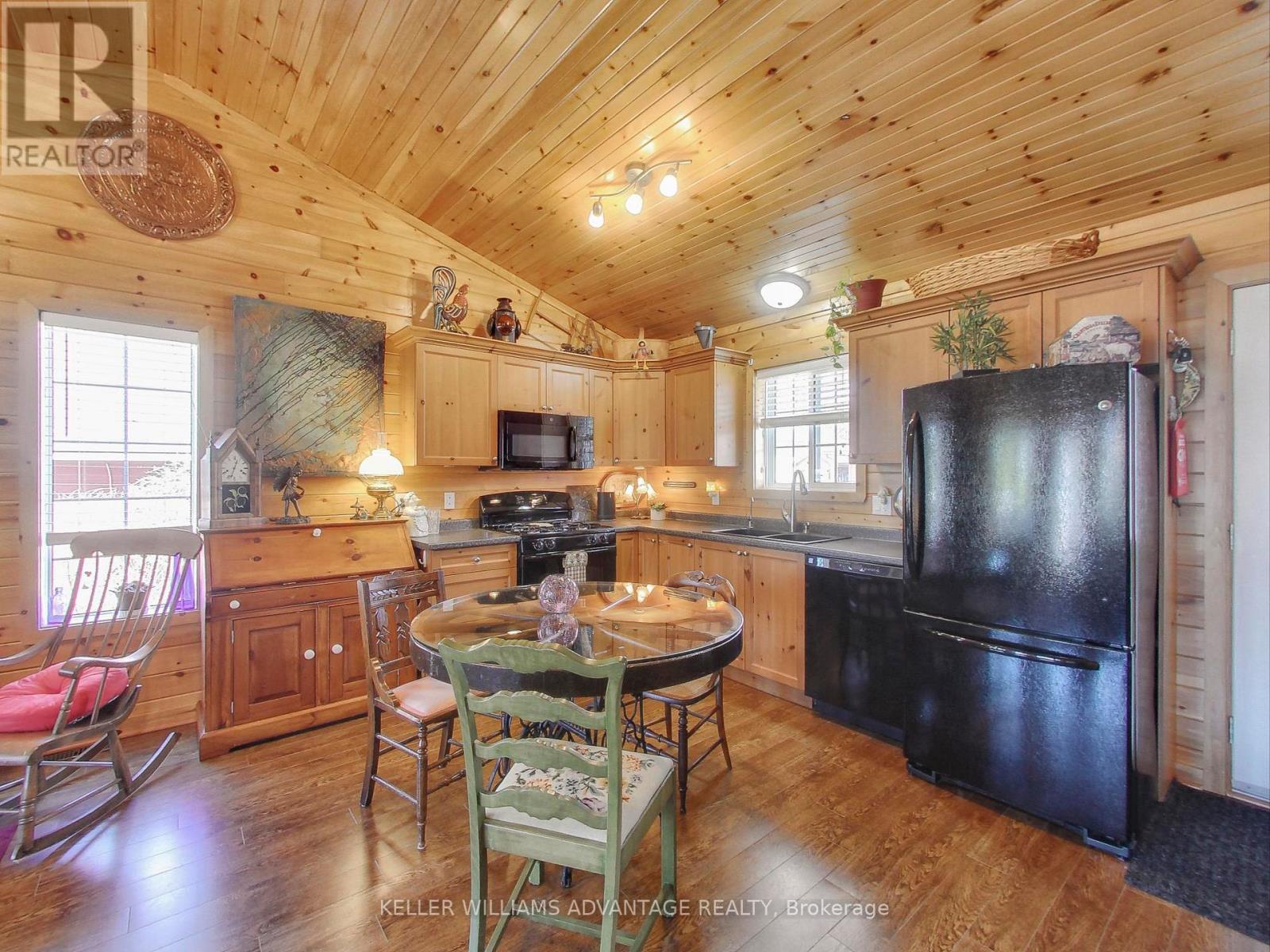 48 Madawaska Trail, Wasaga Beach, Ontario  L9Z 1X7 - Photo 19 - S12538492