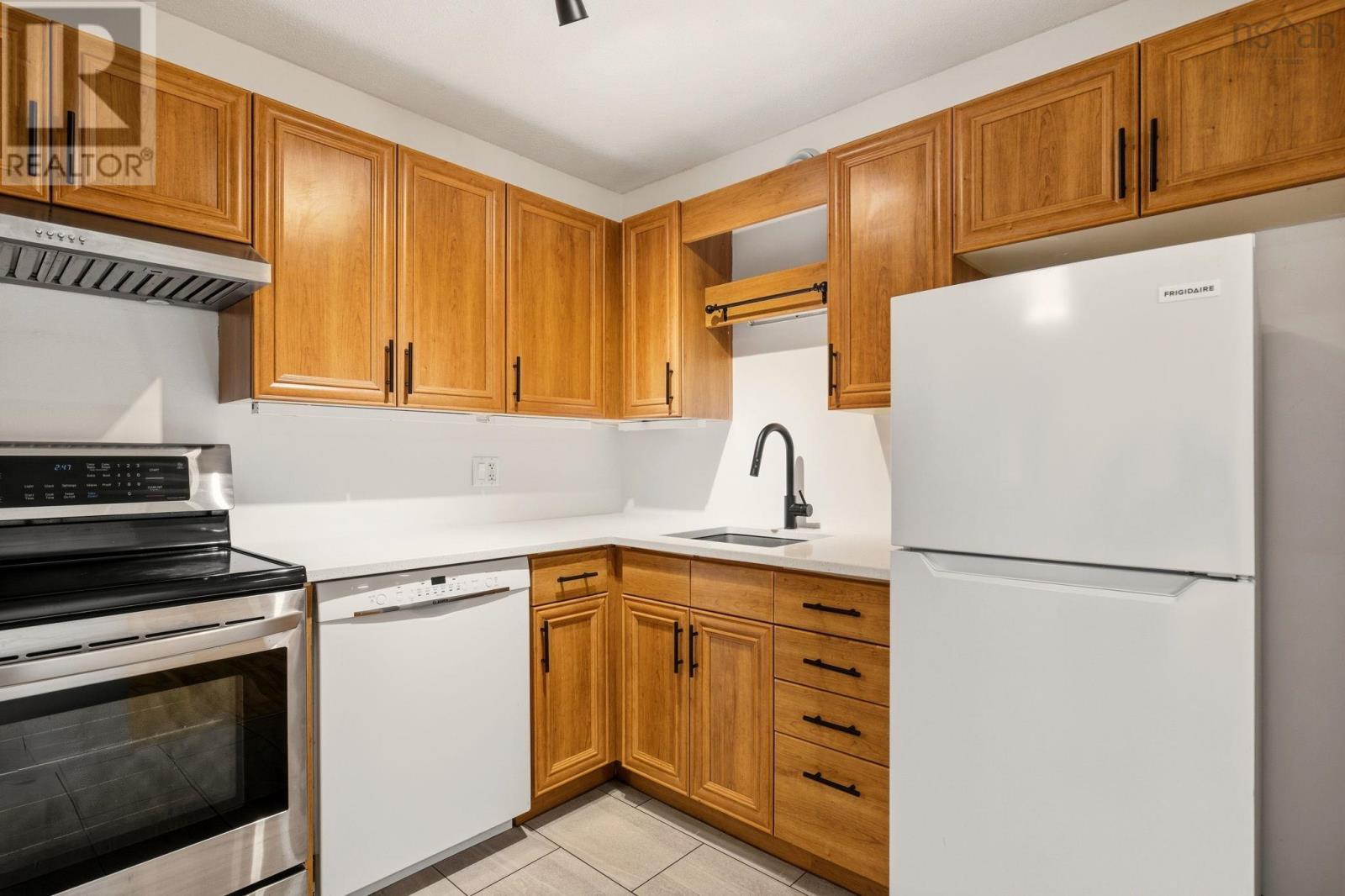 304 3600 John Parr Drive, Halifax, Nova Scotia  B3K 5V3 - Photo 11 - 202527771